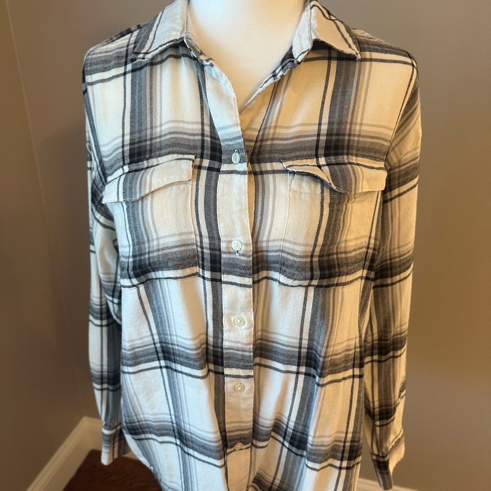 GAP Cream and Black Checkered flannel Shirt XS